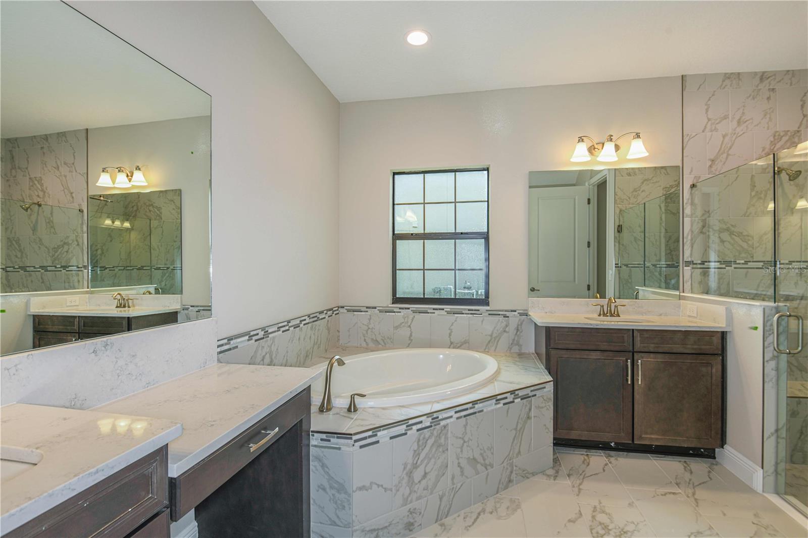 HINTON HAWKSTONE PHASE 1A2 LOT 22 BLOCK 21 - Residential