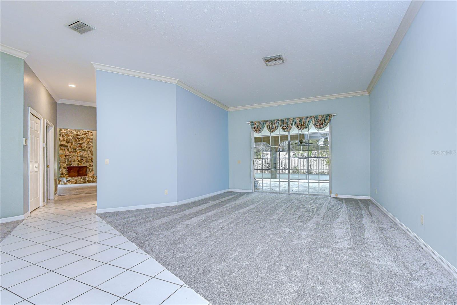 DRAKES PLACE - Residential