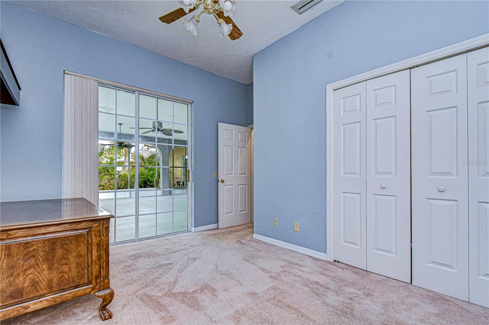 DRAKES PLACE - Residential