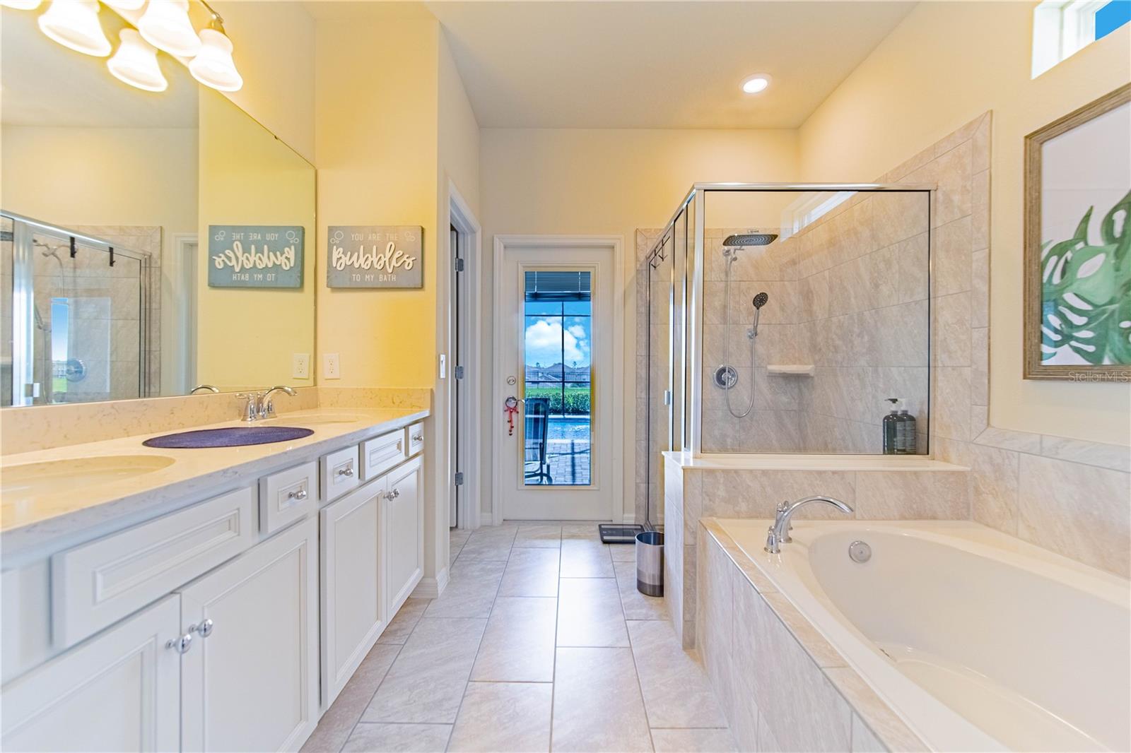 WINDSOR ISLAND RESORT - Residential