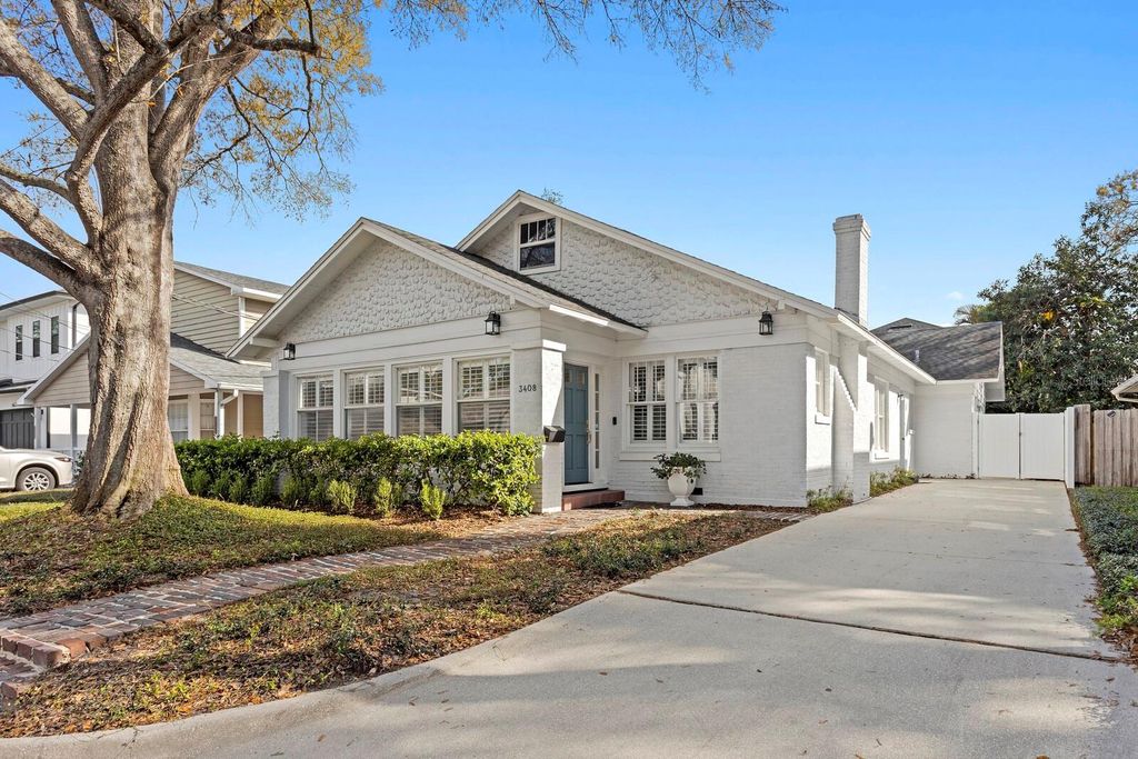 Photo of 3408 W Palmira Avenue, Tampa, FL 33629 (MLS # TB8481806)