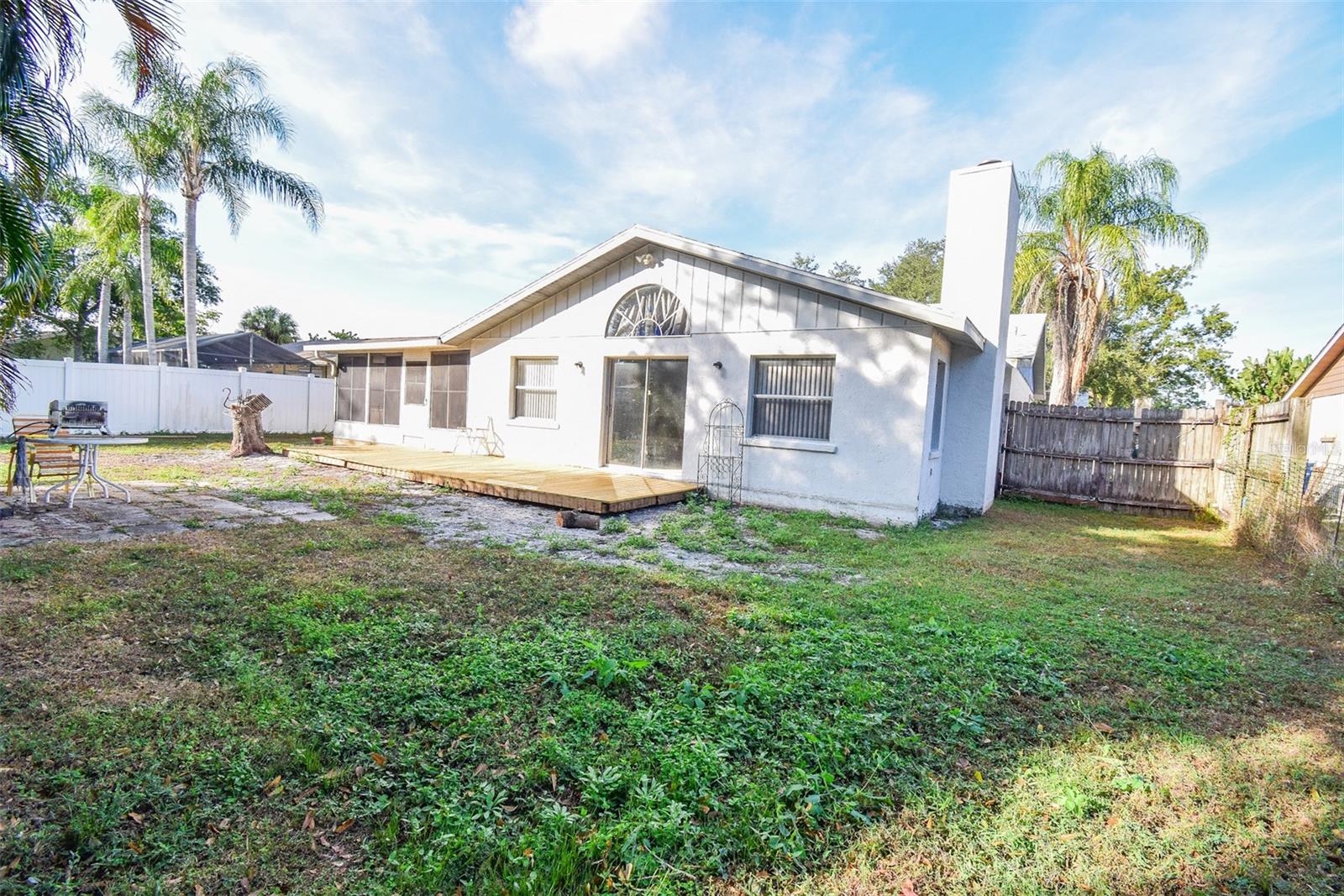 LAKE SARASOTA - Residential
