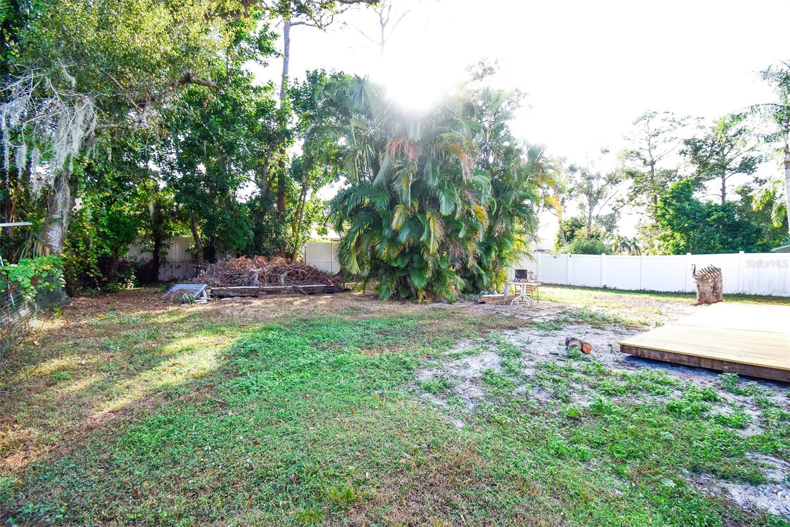 LAKE SARASOTA - Residential