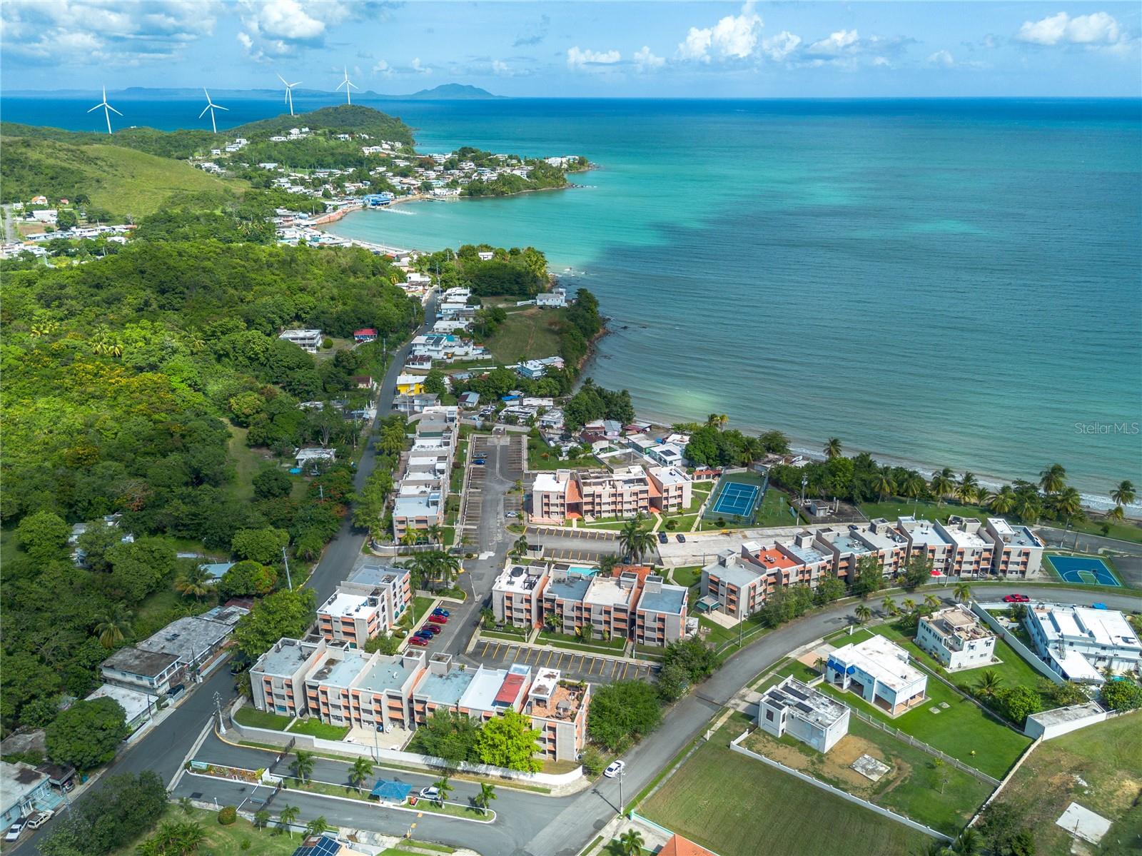 Cala de Hucares CARR 3 KM 66.7 B-208