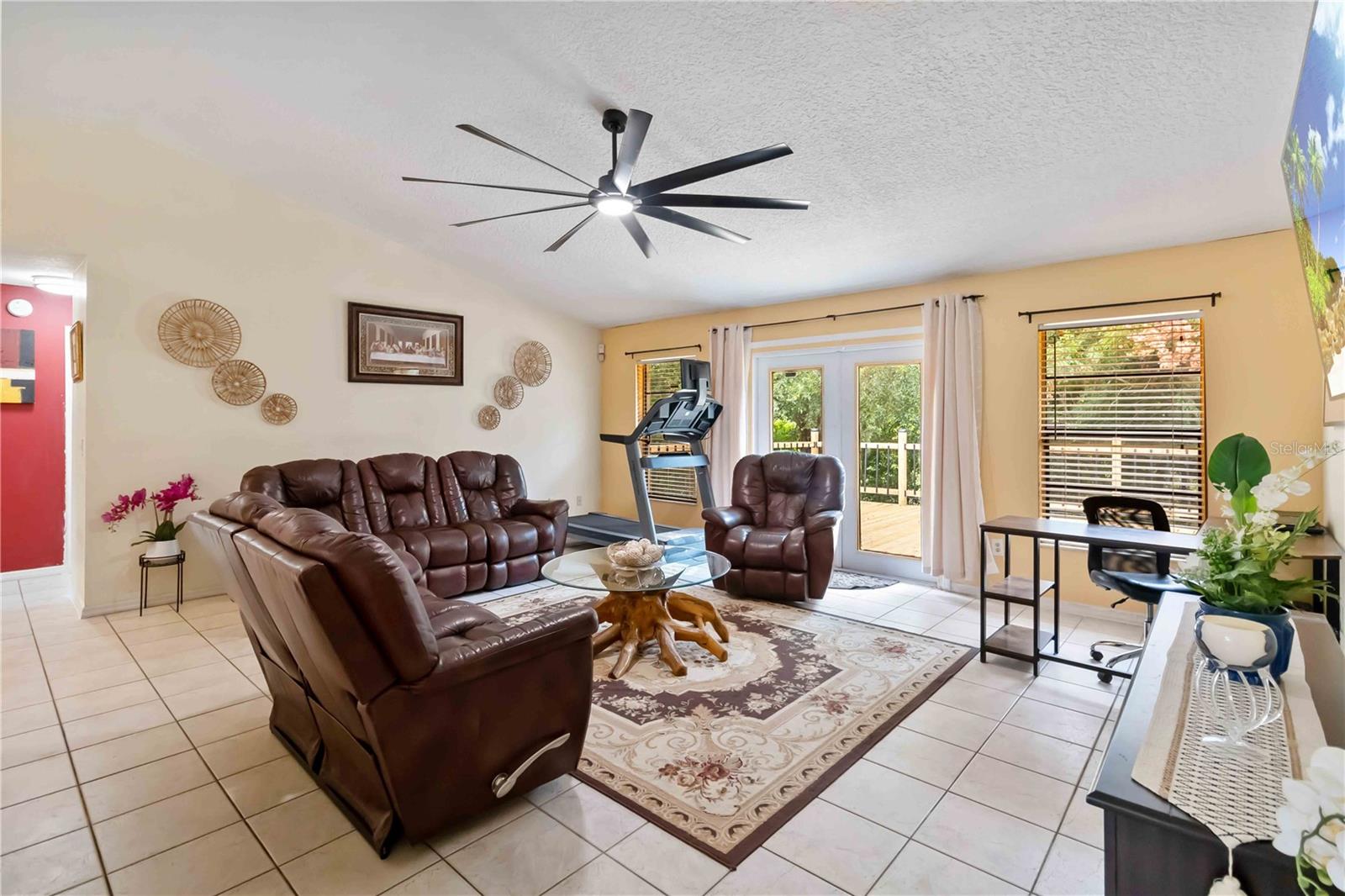 VISTA HILLS - Residential