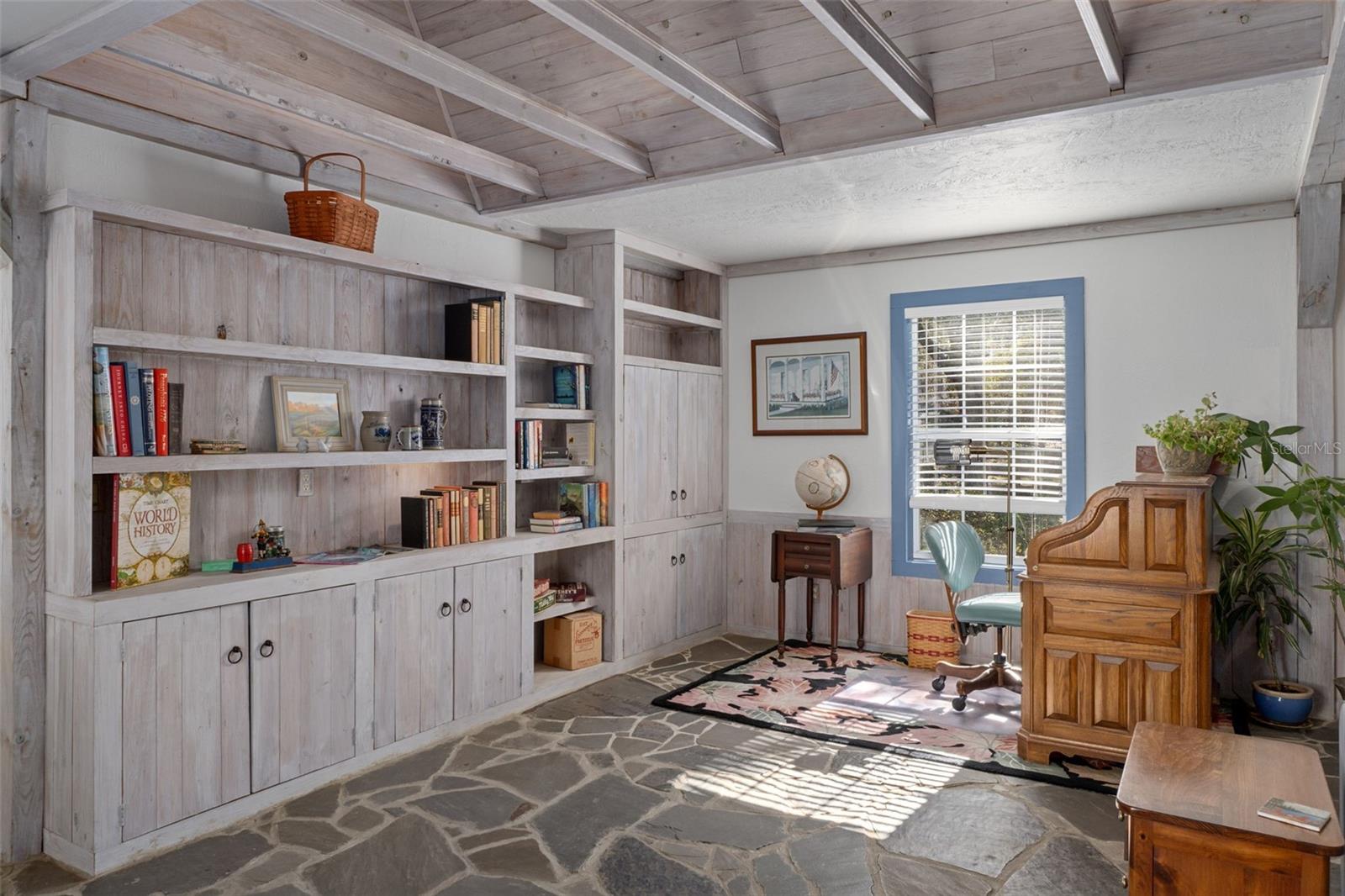 PINE RIDGE UNIT 01 - Residential