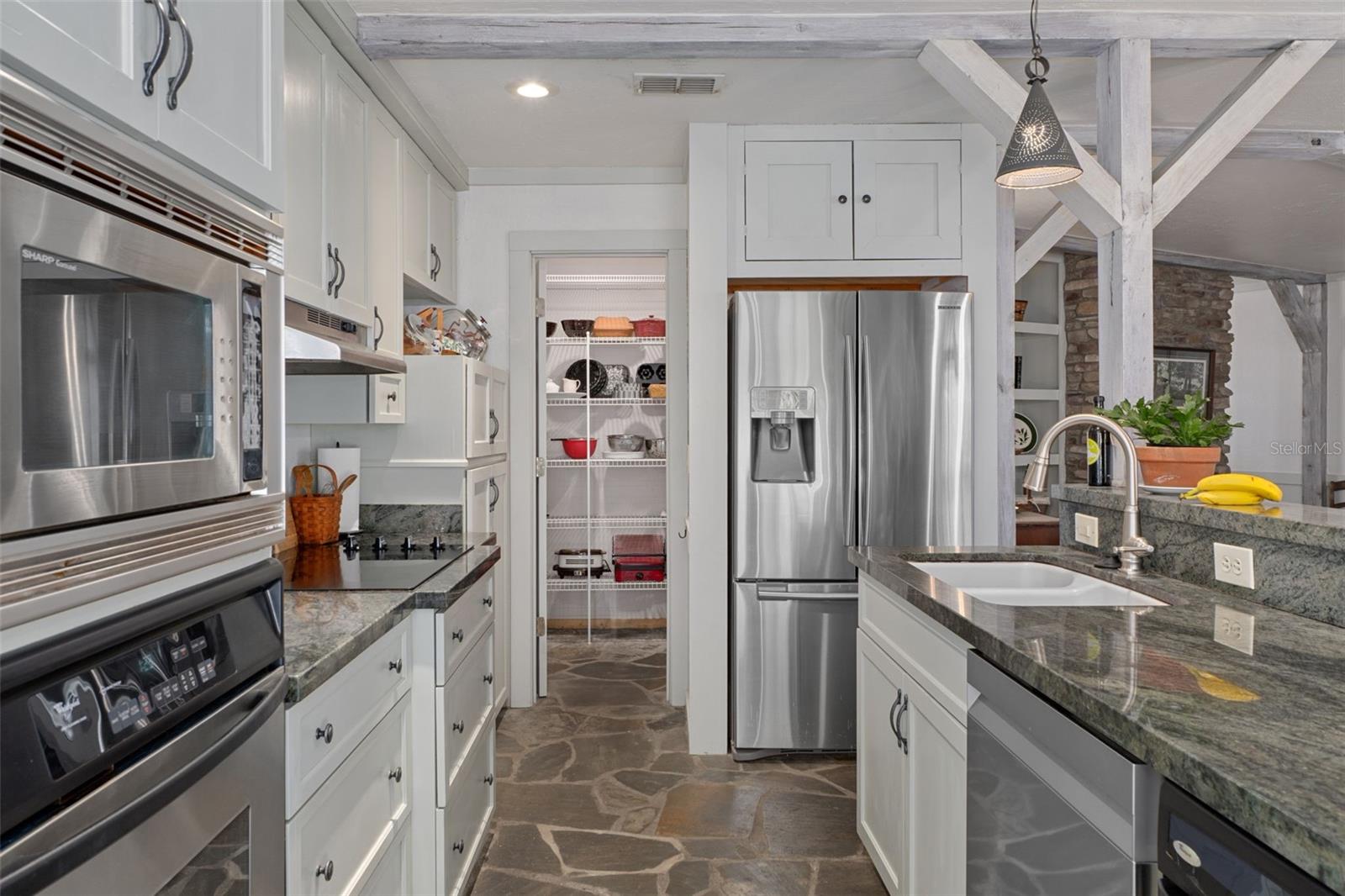 PINE RIDGE UNIT 01 - Residential