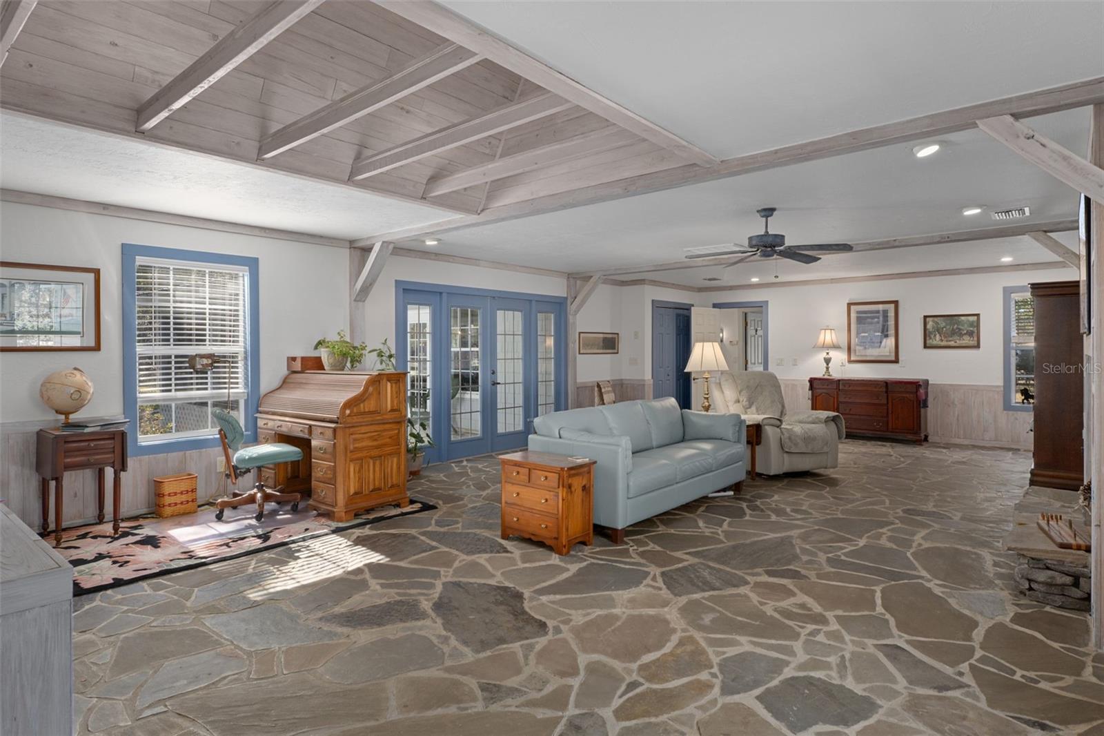 PINE RIDGE UNIT 01 - Residential