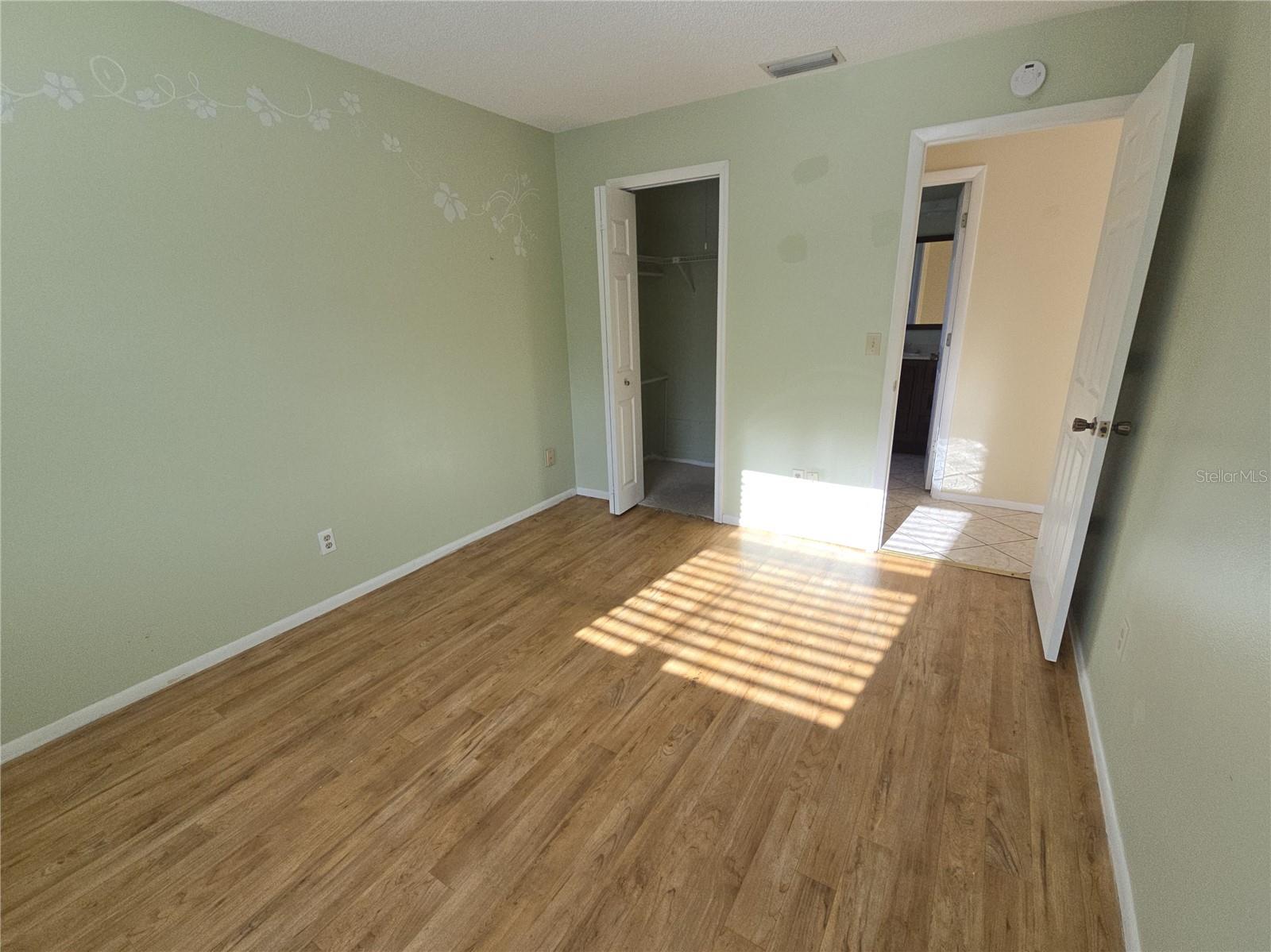 OAKWOOD VILLAS SEC C - Residential