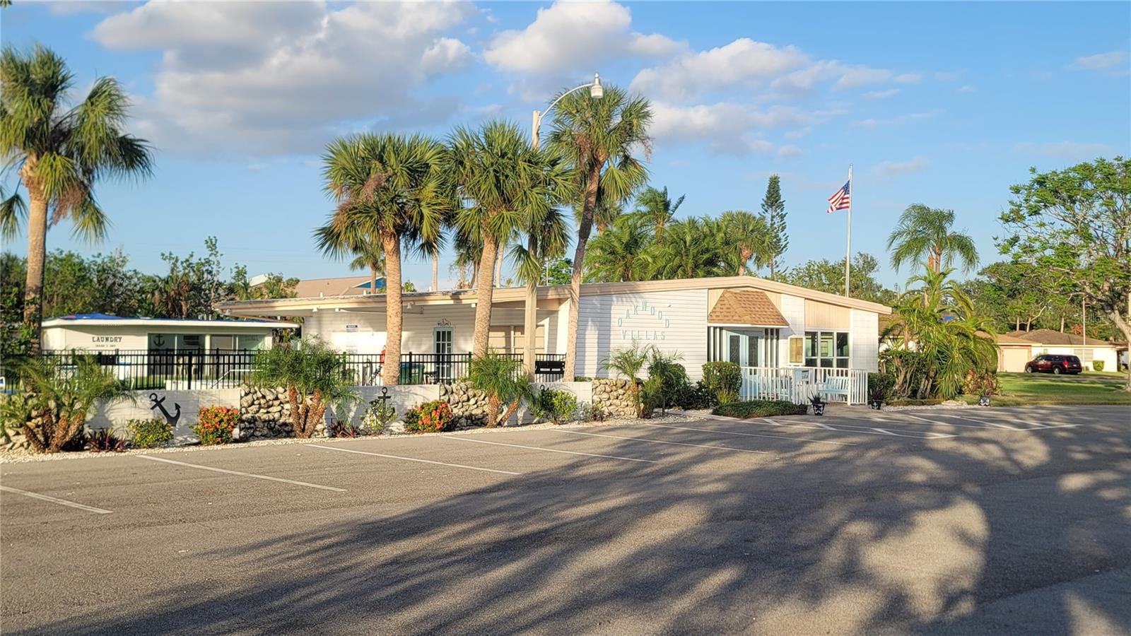 OAKWOOD VILLAS SEC C - Residential