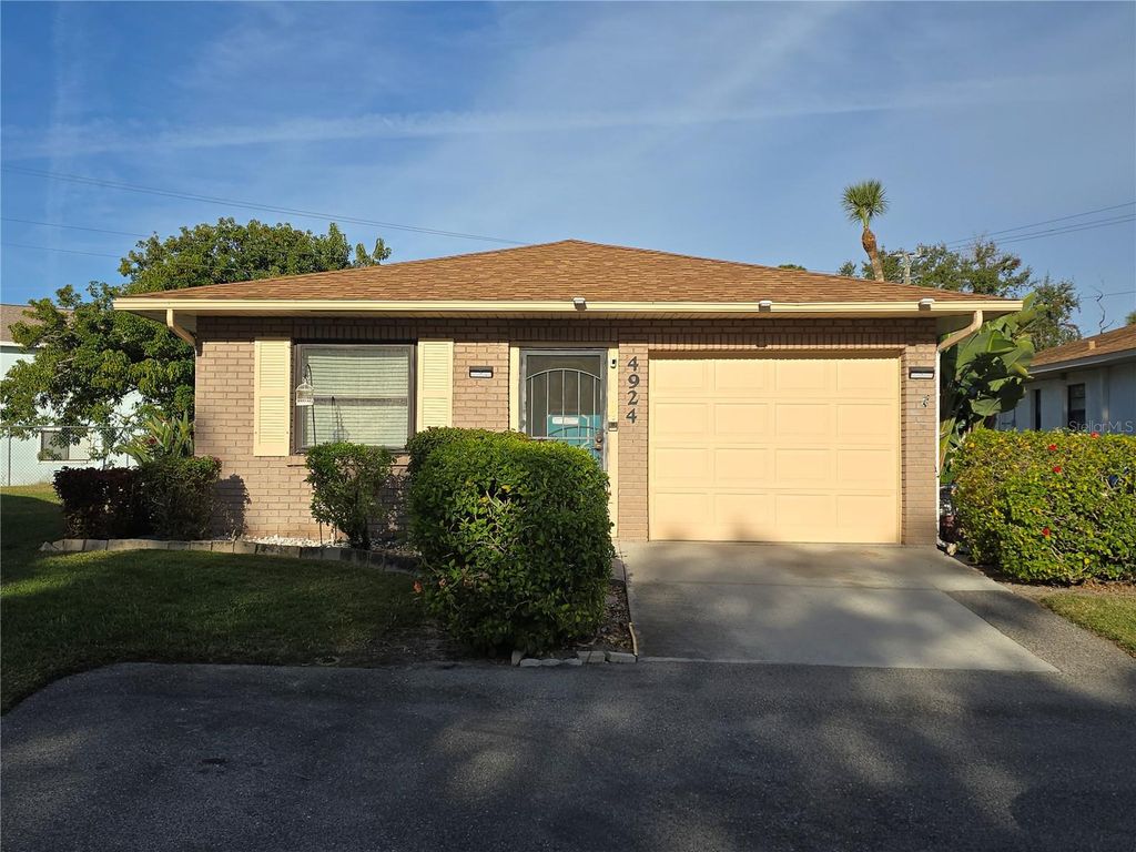 Photo of 4924 Live Oak Circle #115, Bradenton, FL 34207 (MLS # A4675522)