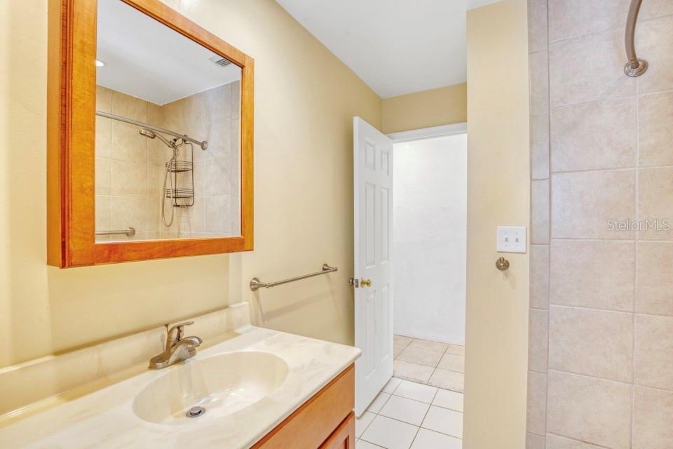 BELLE VISTA POINT - Residential Lease