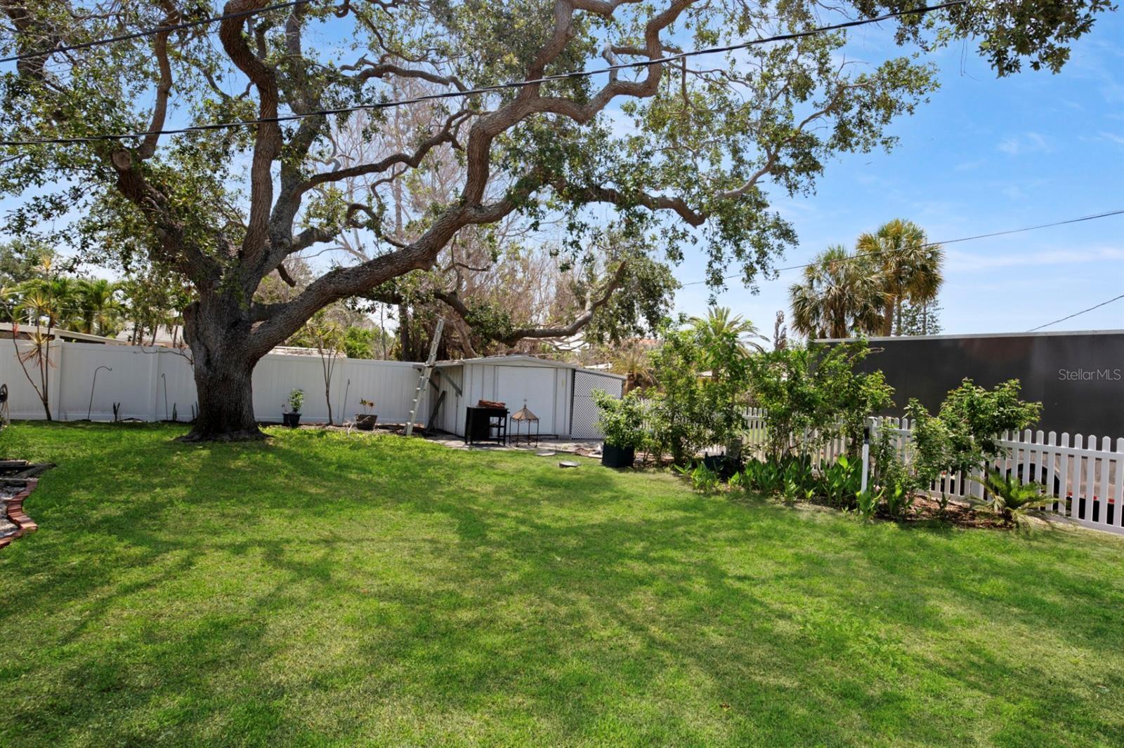 BELLE VISTA POINT - Residential Lease