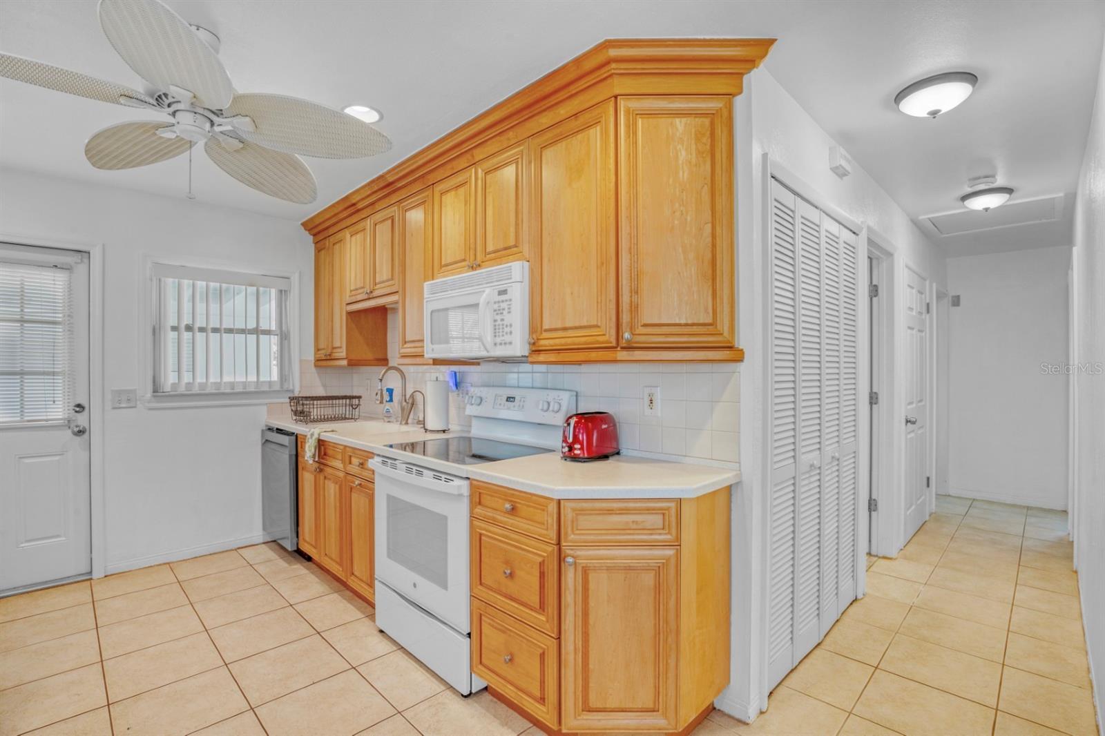 BELLE VISTA POINT - Residential Lease
