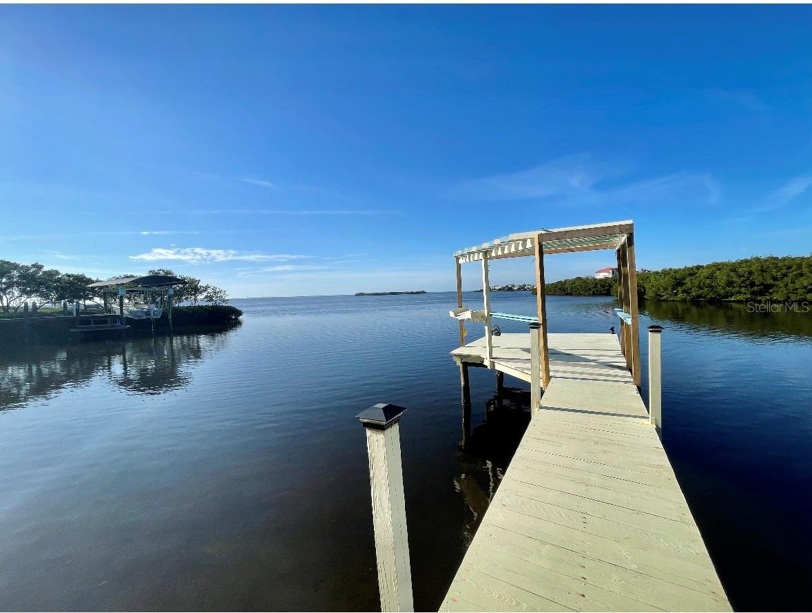 1624 SEA BREEZE DRIVE