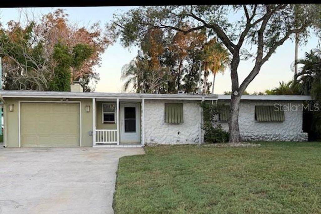 Photo of 1624 Sea Breeze Drive, Tarpon Springs, FL 34689 (MLS # W7871997)