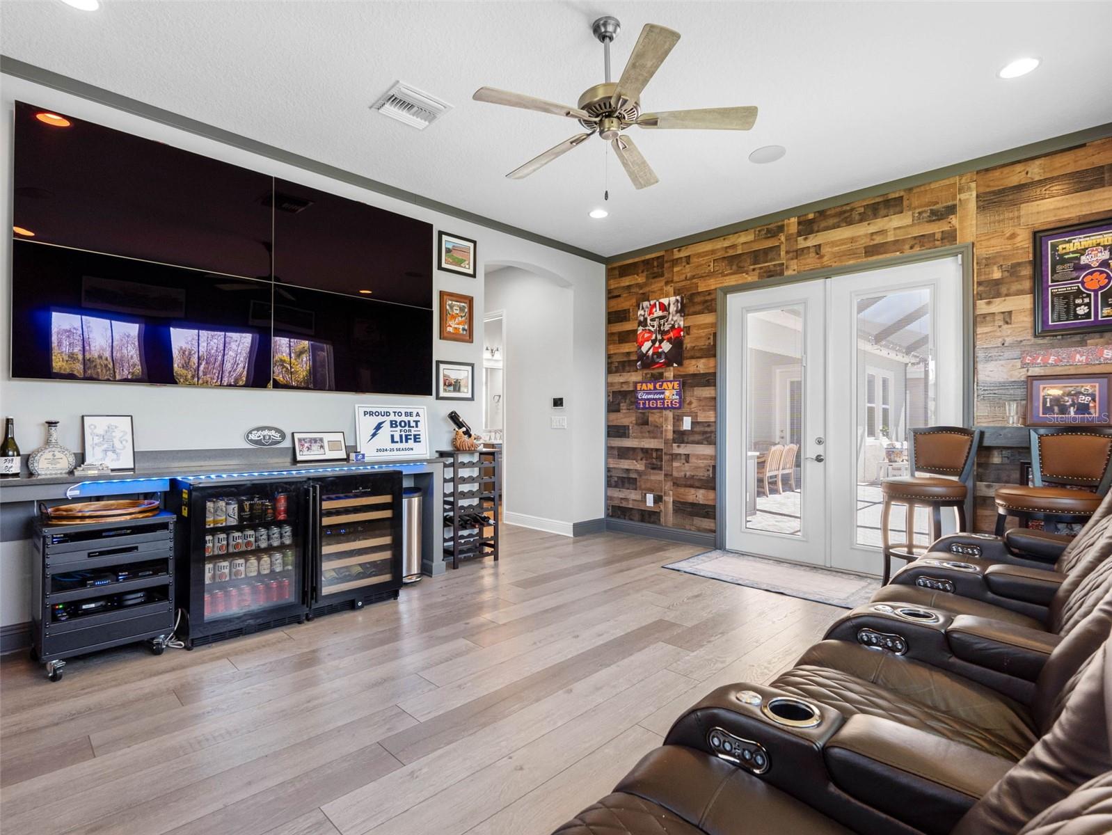 7415 PARADISO DRIVE