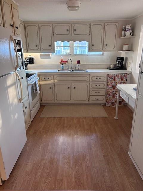 COUNTRY CLUB ESTATES - Residential