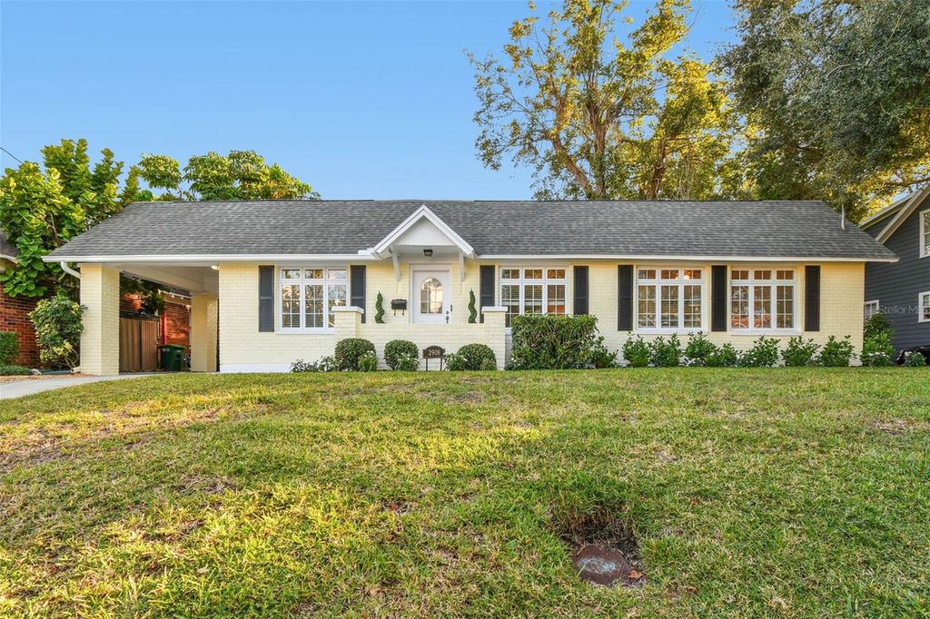 Photo of 2908 W San Isidro Street, Tampa, FL 33629 (MLS # TB8446860)