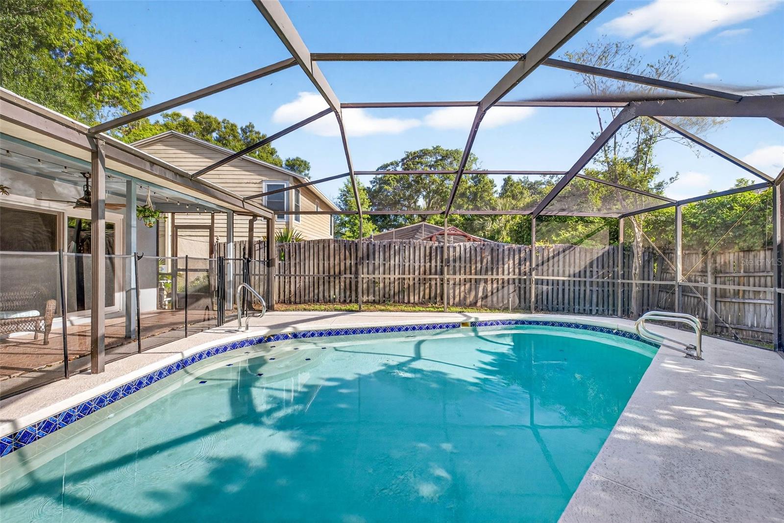 RAINTREE TERRACE ADD - Residential