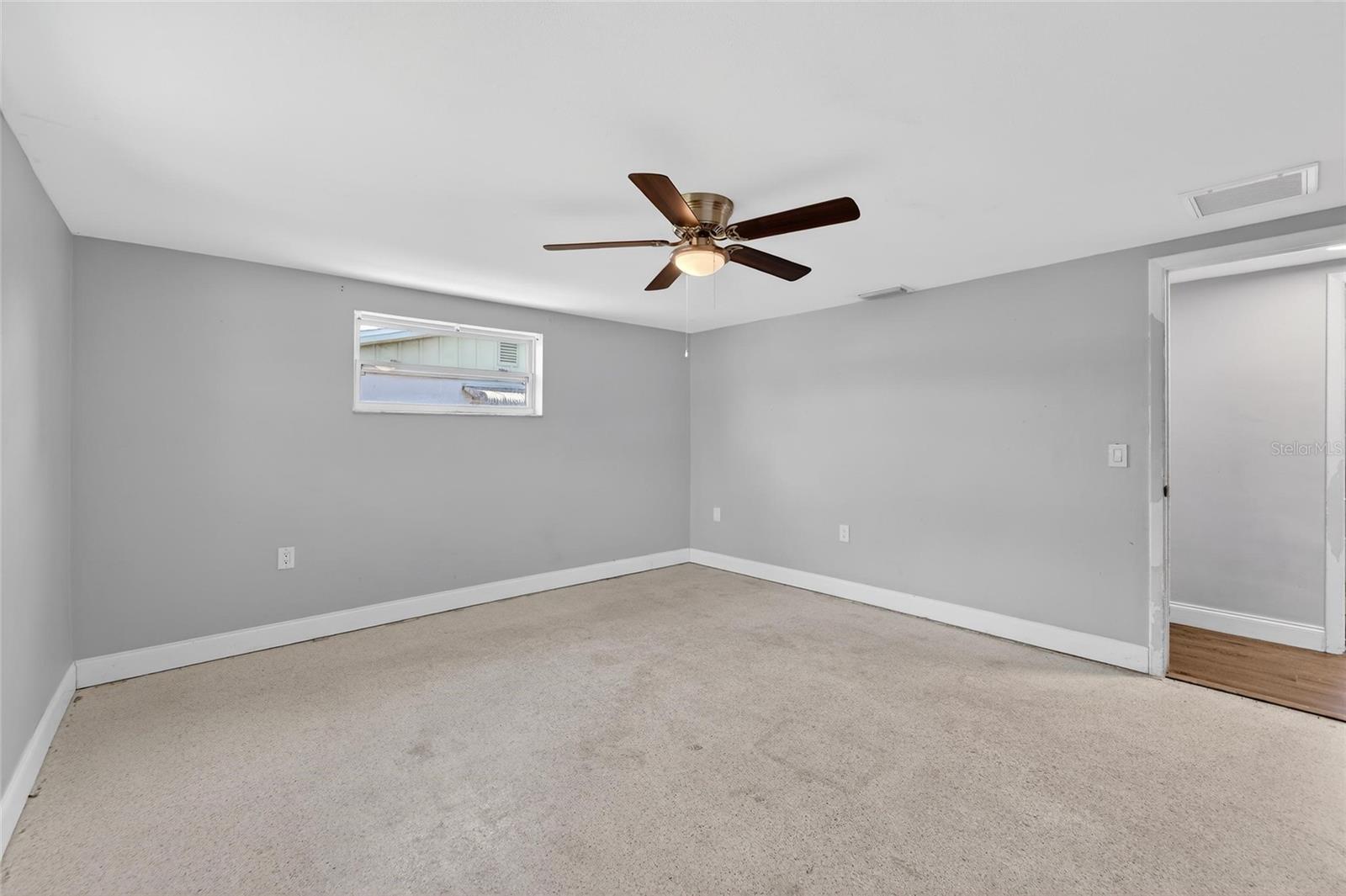 COLONIAL HILLS - Residential