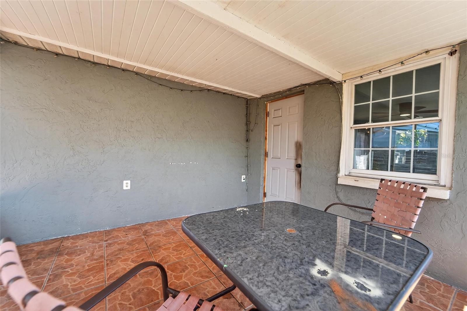 COLONIAL HILLS - Residential