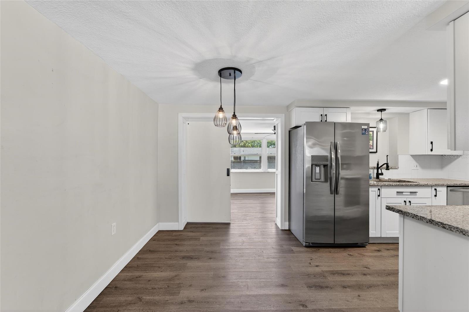 COLONIAL HILLS - Residential