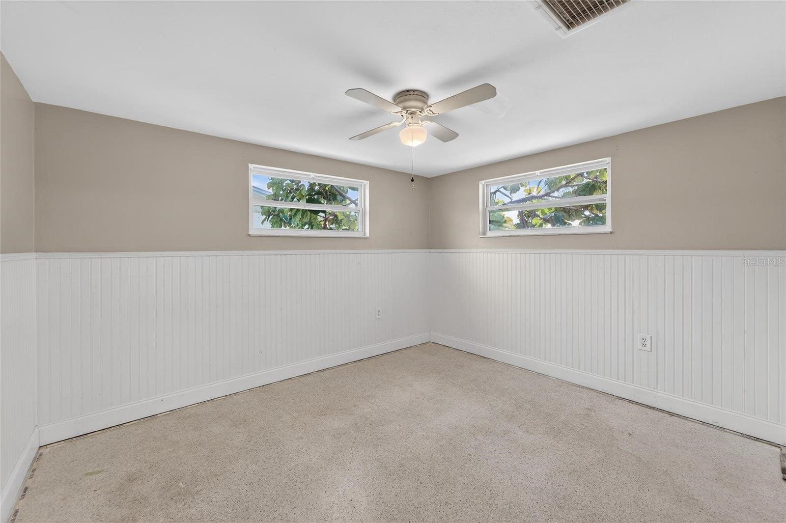 COLONIAL HILLS - Residential