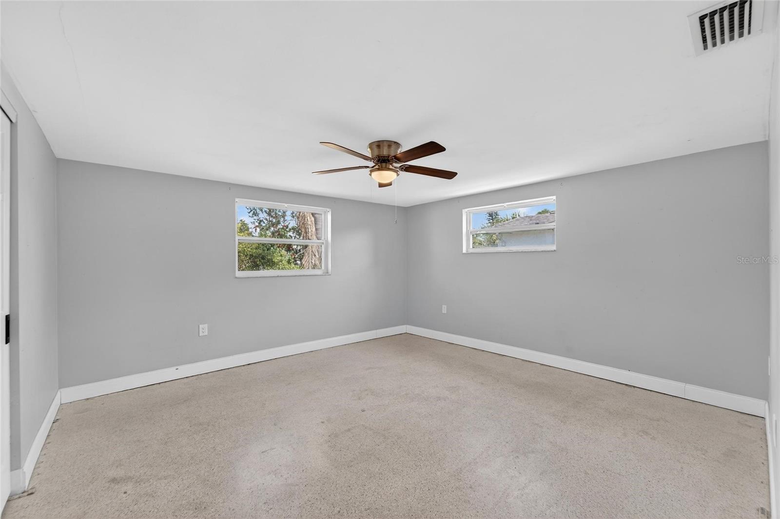 COLONIAL HILLS - Residential