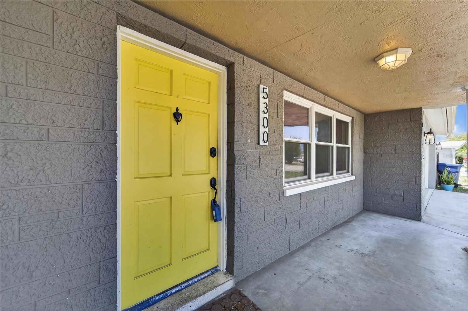 COLONIAL HILLS - Residential