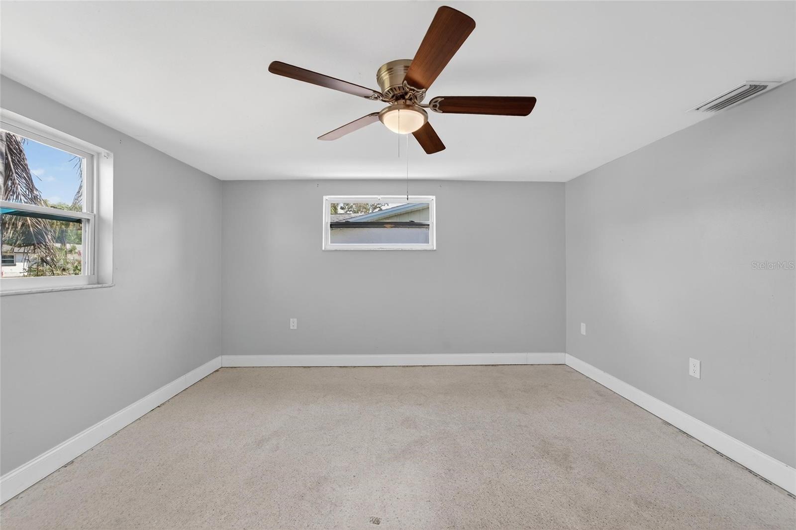 COLONIAL HILLS - Residential