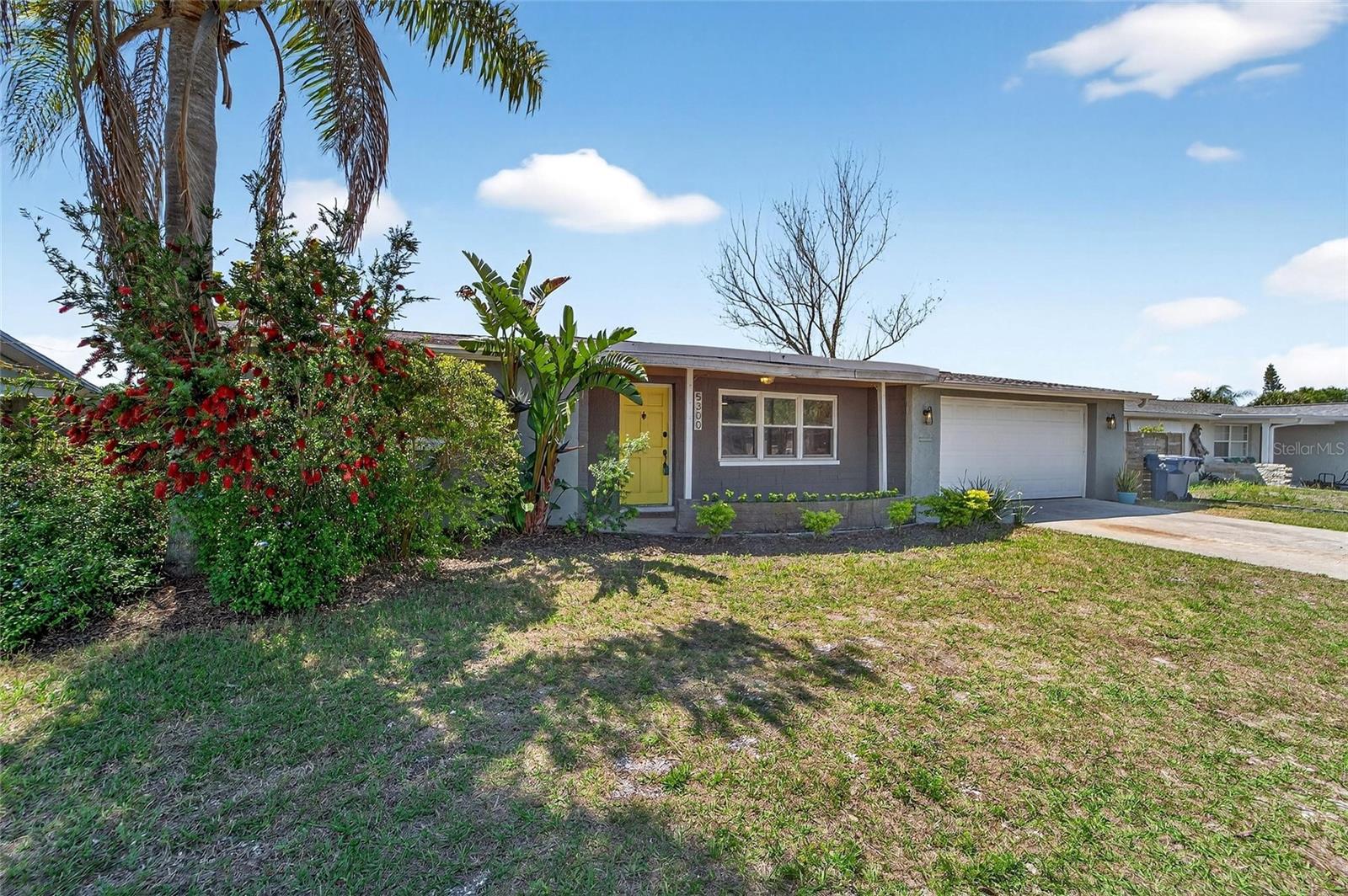 COLONIAL HILLS - Residential