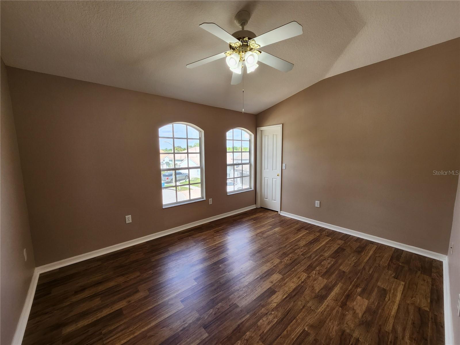 HERON POINT AT SABLE RIDGE PHASE 1D - Residential Lease