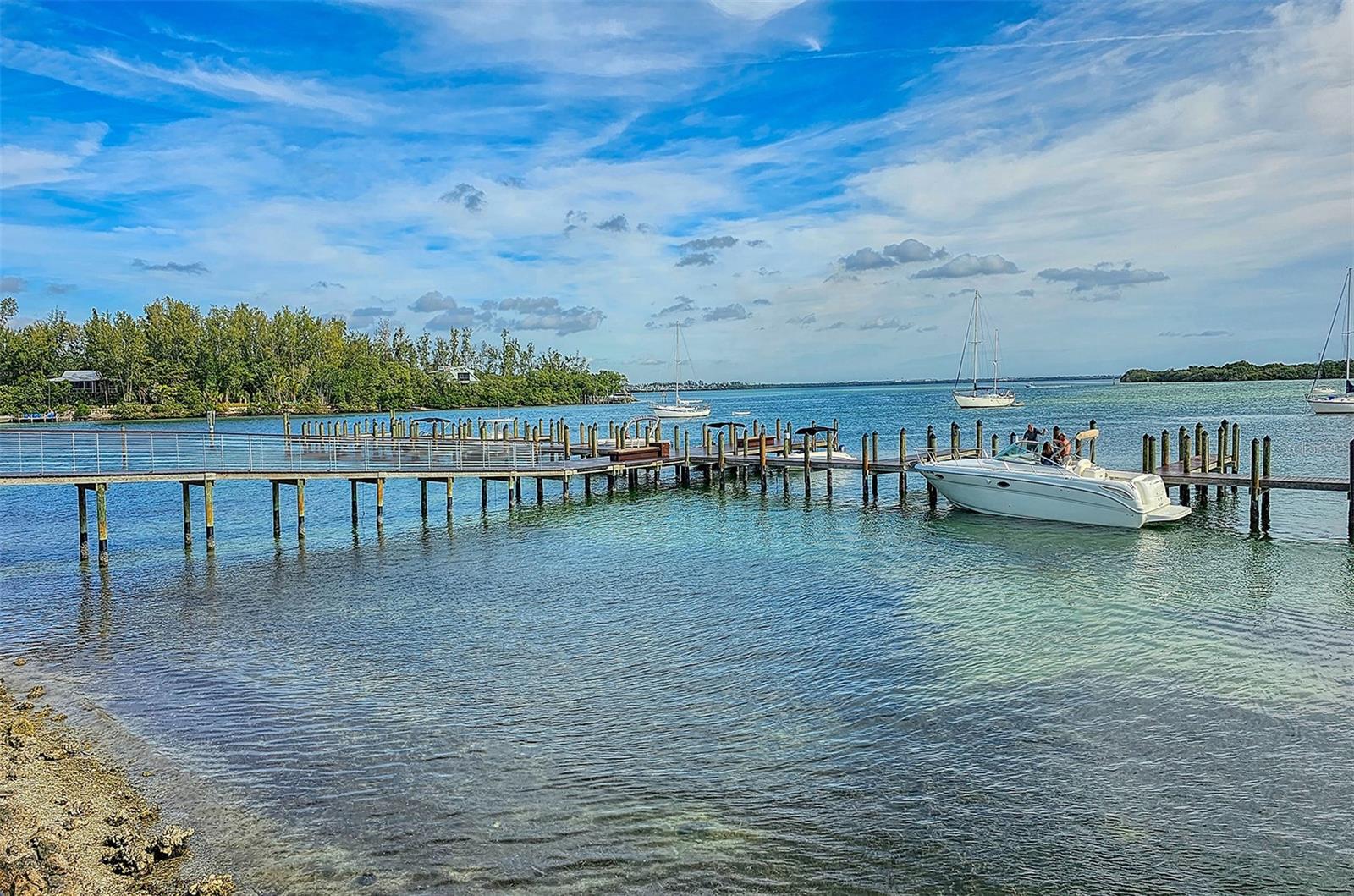 SLEEPY LAGOON PART NO 2 - Residential