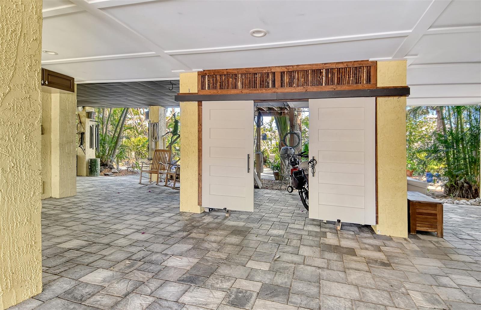 SLEEPY LAGOON PART NO 2 - Residential