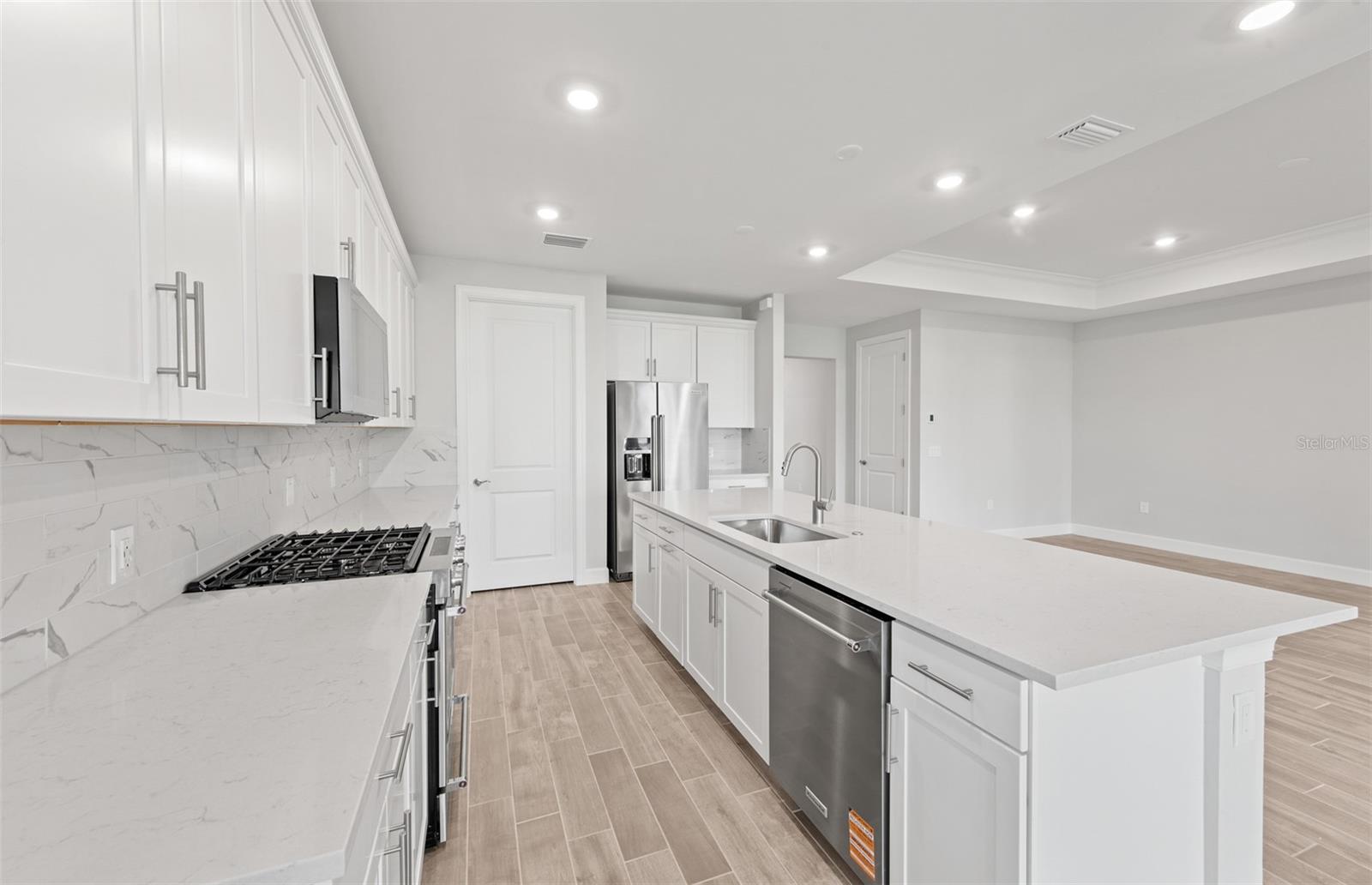 ARBOR OAKS AT THE WOODLANDS - Residential