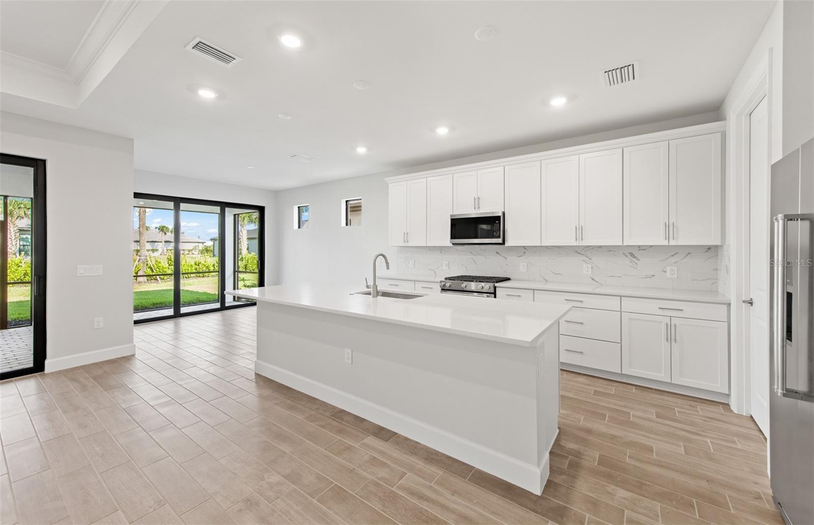 ARBOR OAKS AT THE WOODLANDS - Residential