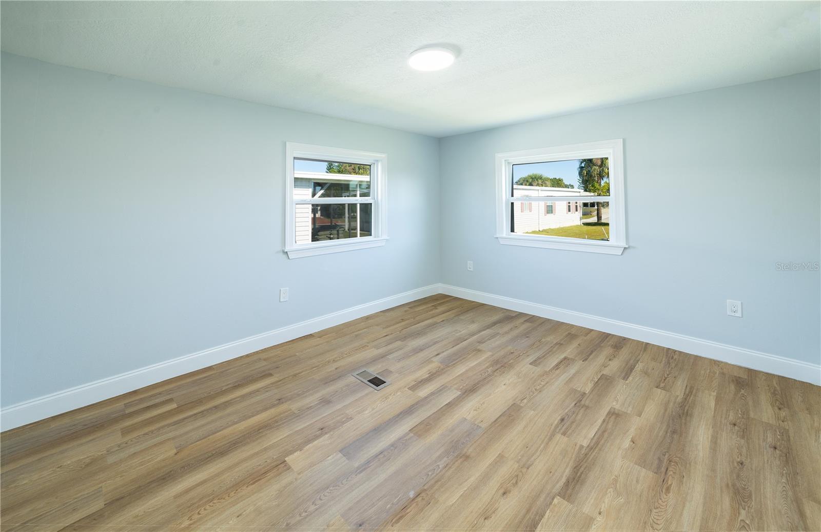 BAREFOOT BAY UNIT 02 PT 10 - Residential