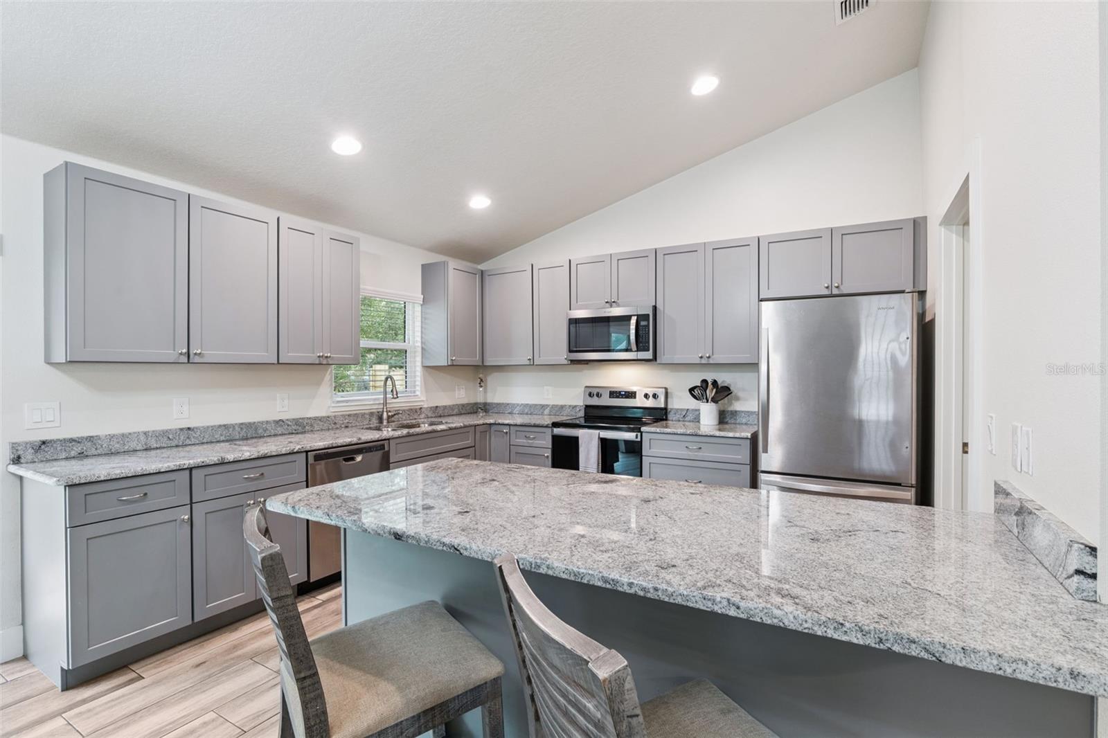 DELTONA LAKES UNIT 5 - Residential