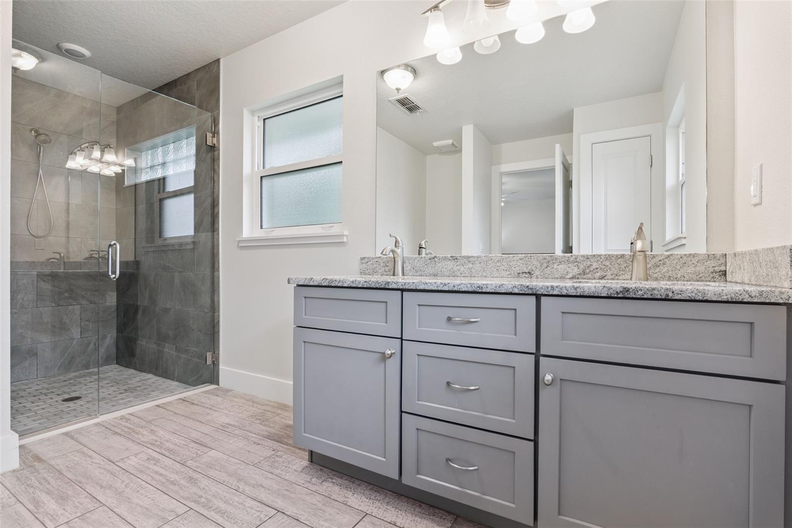 DELTONA LAKES UNIT 5 - Residential