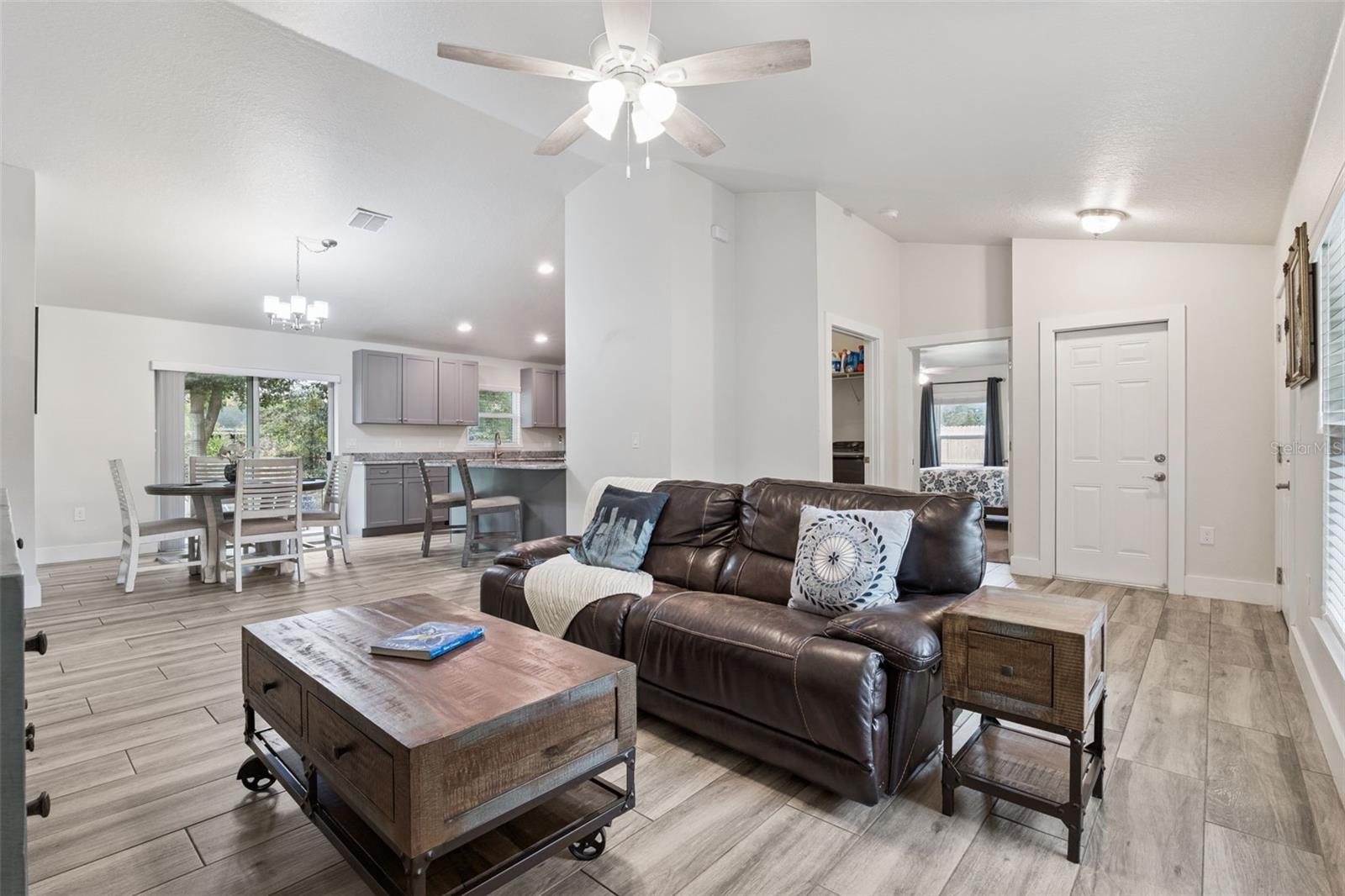 DELTONA LAKES UNIT 5 - Residential