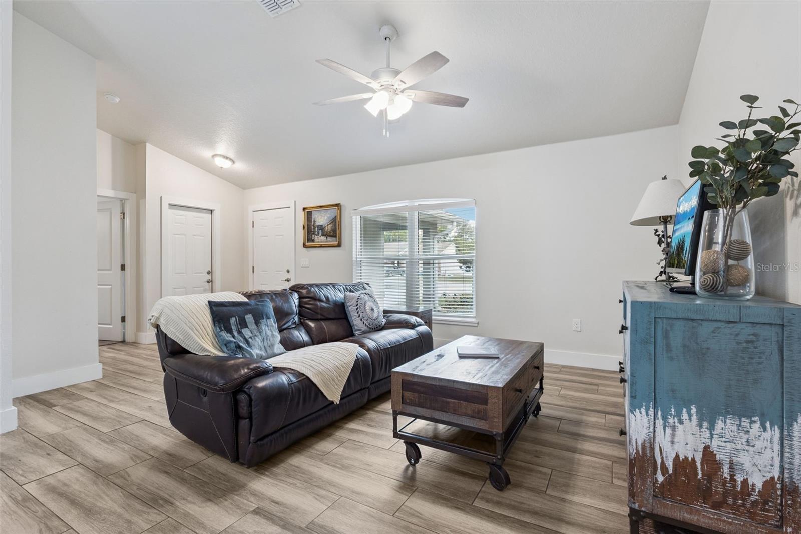 DELTONA LAKES UNIT 5 - Residential