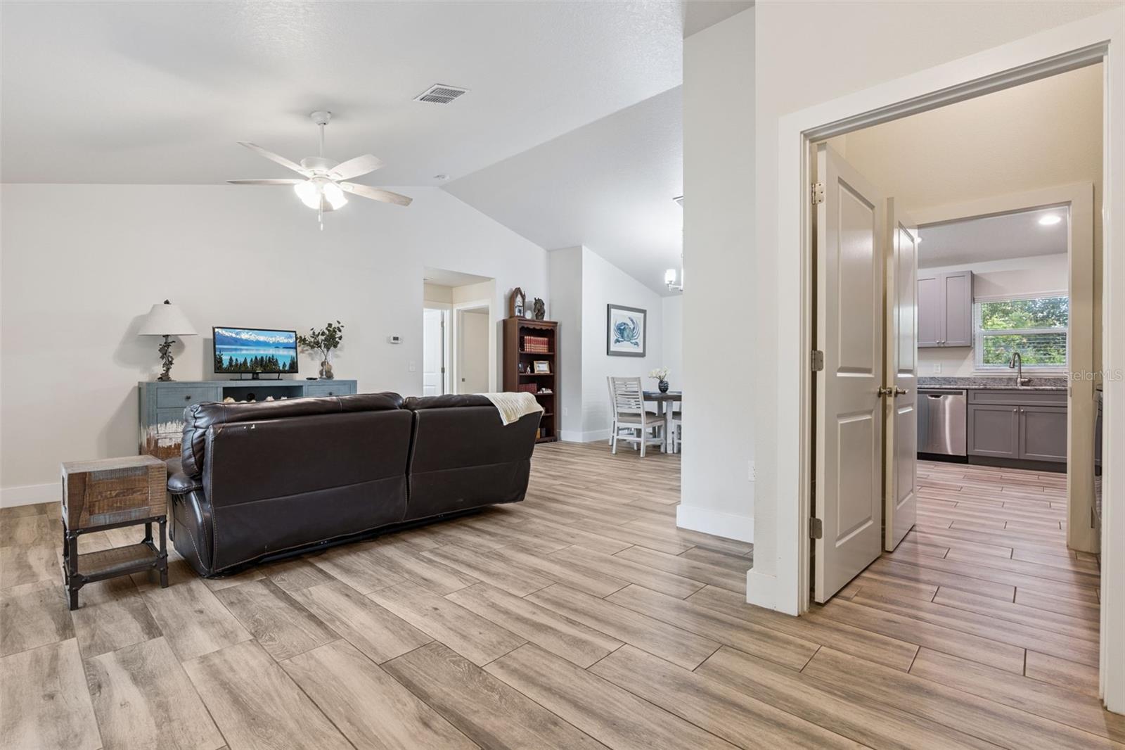 DELTONA LAKES UNIT 5 - Residential