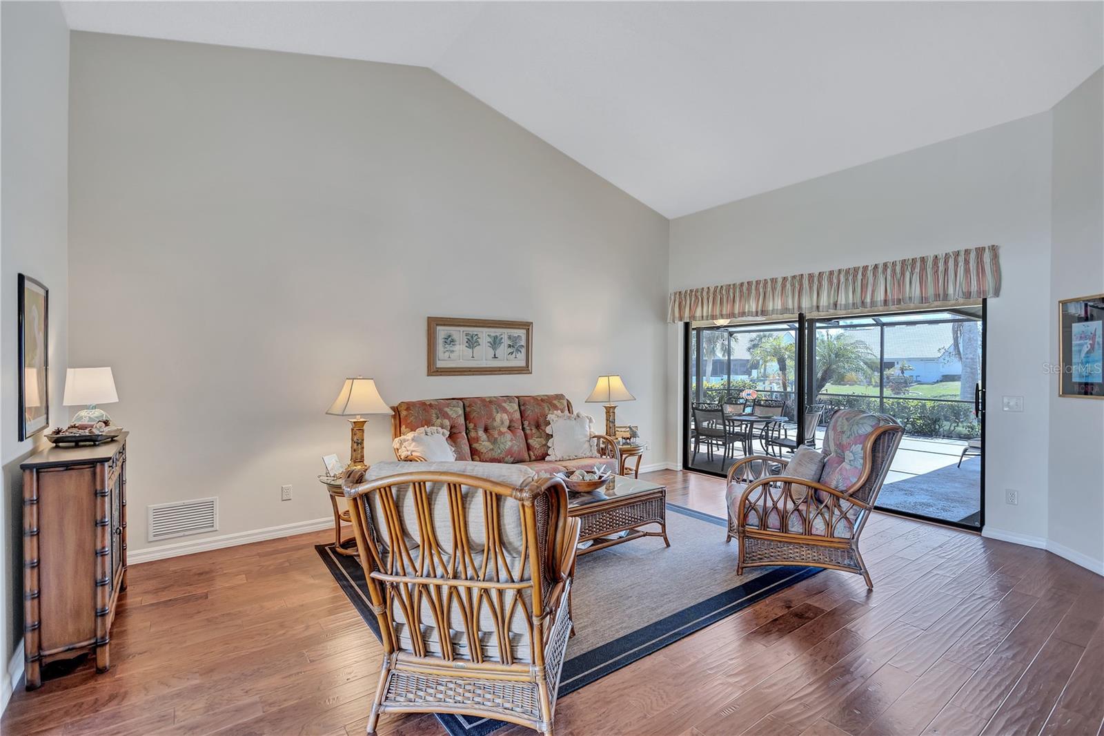 INLETS SEC 04 - Residential