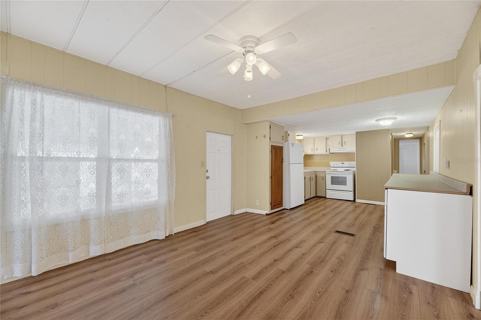 SLEEPY HOLLOW MOBILE ESTATES - Residential