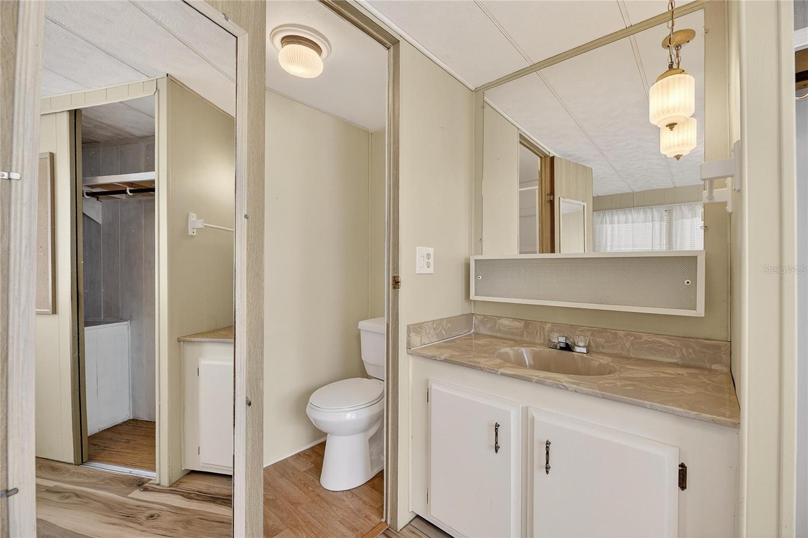 SLEEPY HOLLOW MOBILE ESTATES - Residential