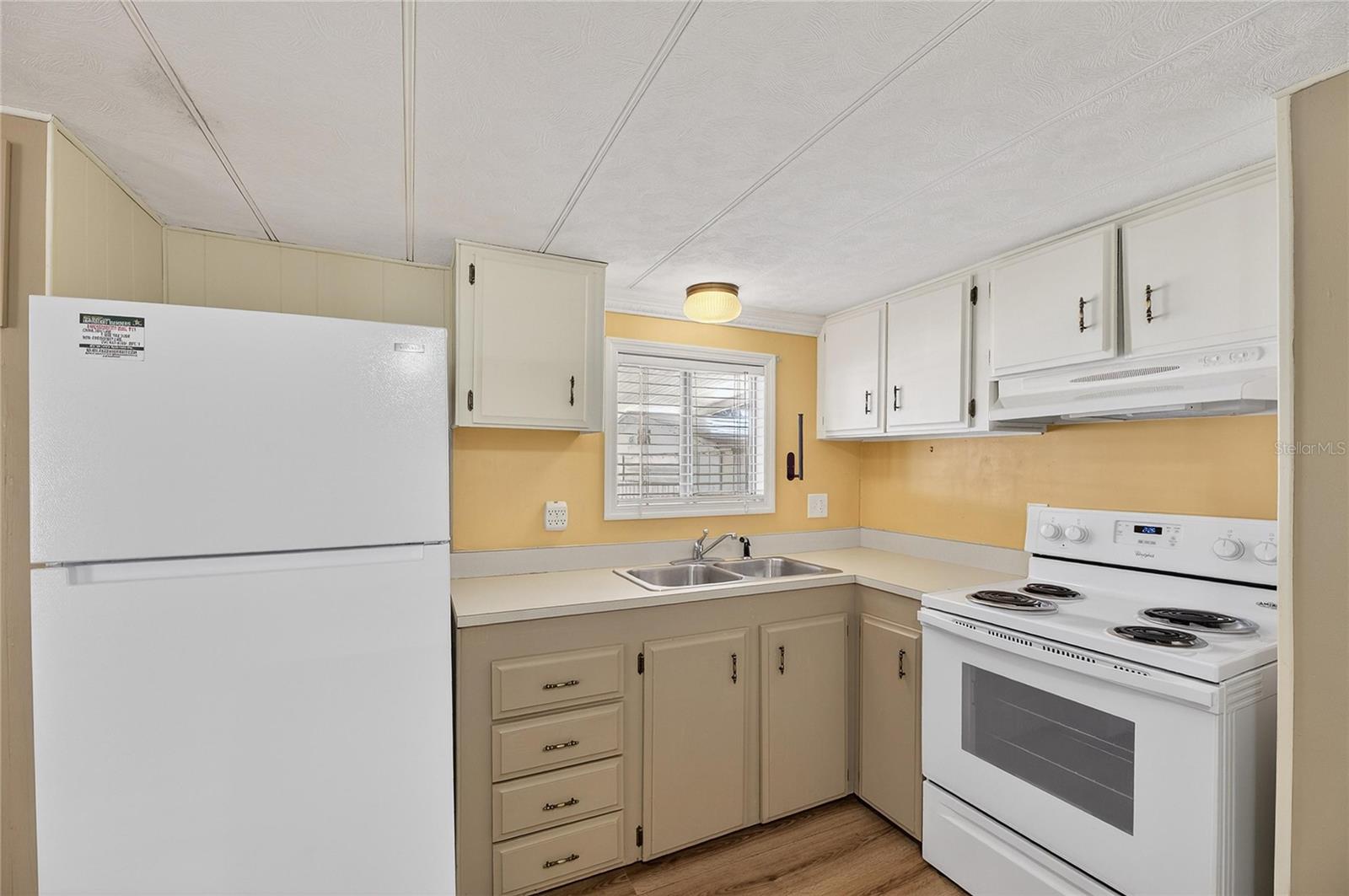 SLEEPY HOLLOW MOBILE ESTATES - Residential