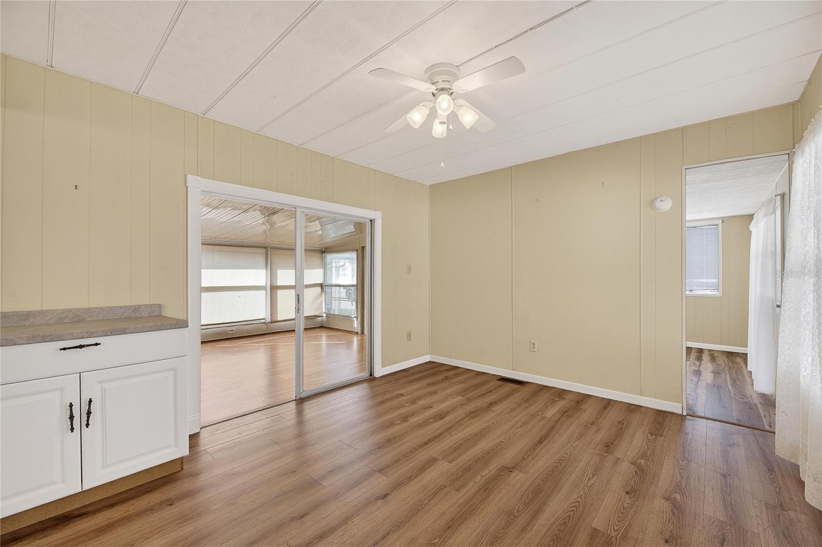 SLEEPY HOLLOW MOBILE ESTATES - Residential