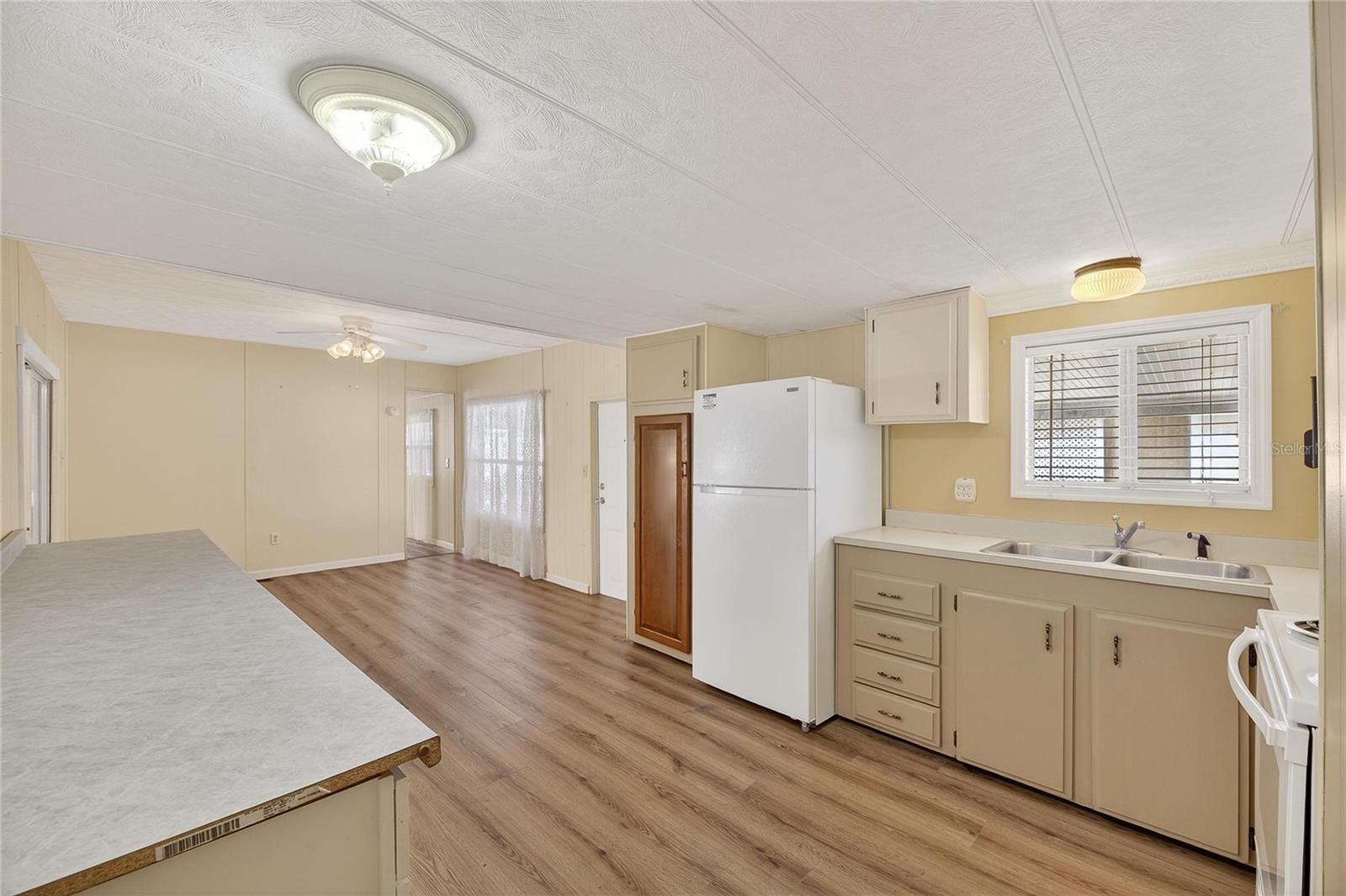 SLEEPY HOLLOW MOBILE ESTATES - Residential