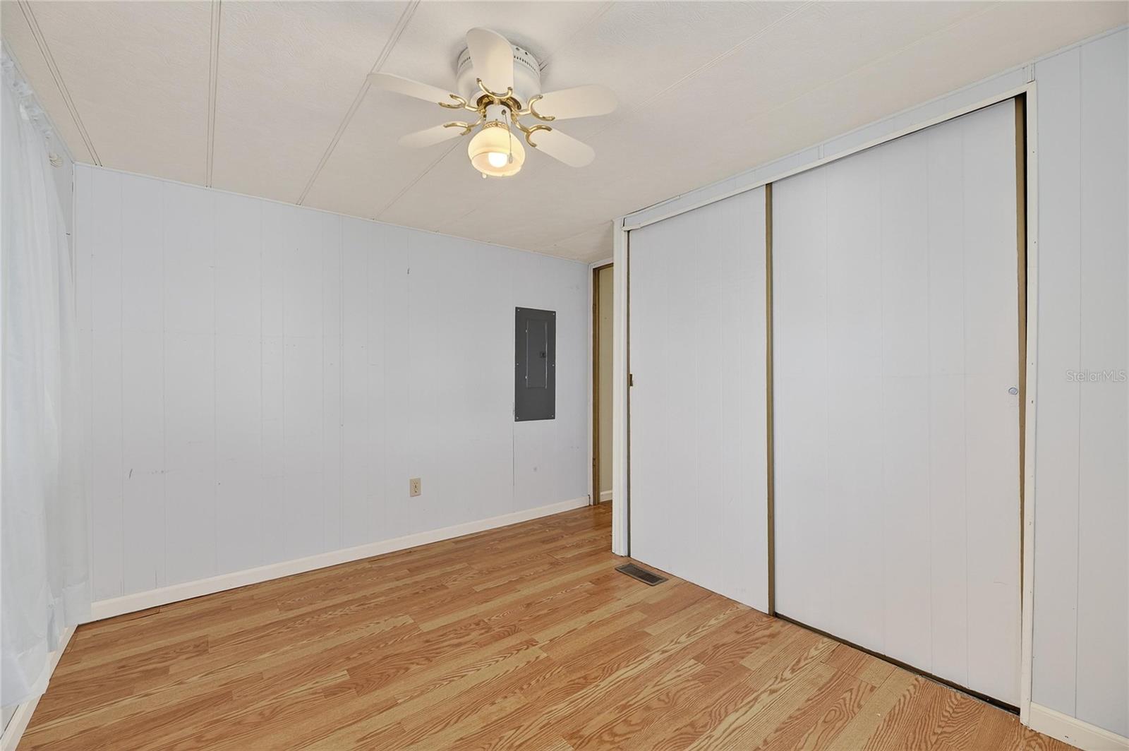 SLEEPY HOLLOW MOBILE ESTATES - Residential